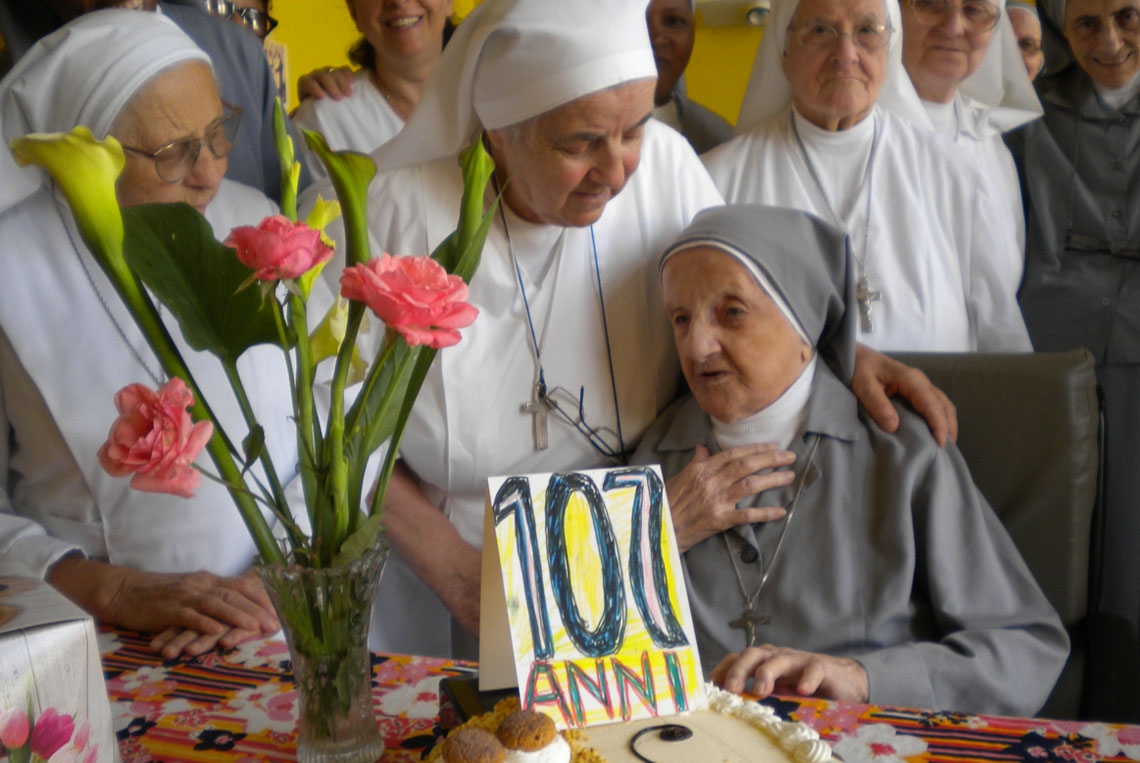 Celebrazione del compleanno della suora più longeva della Congregazione